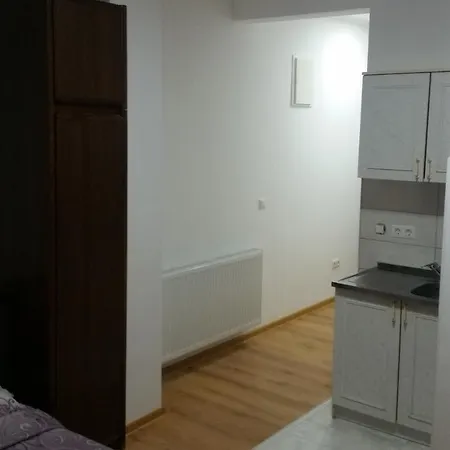 Апартаменты Klosterska Centar *